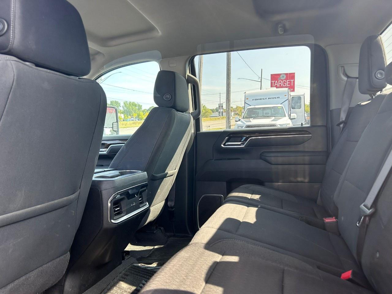 2024 GMC Sierra SLE Photo