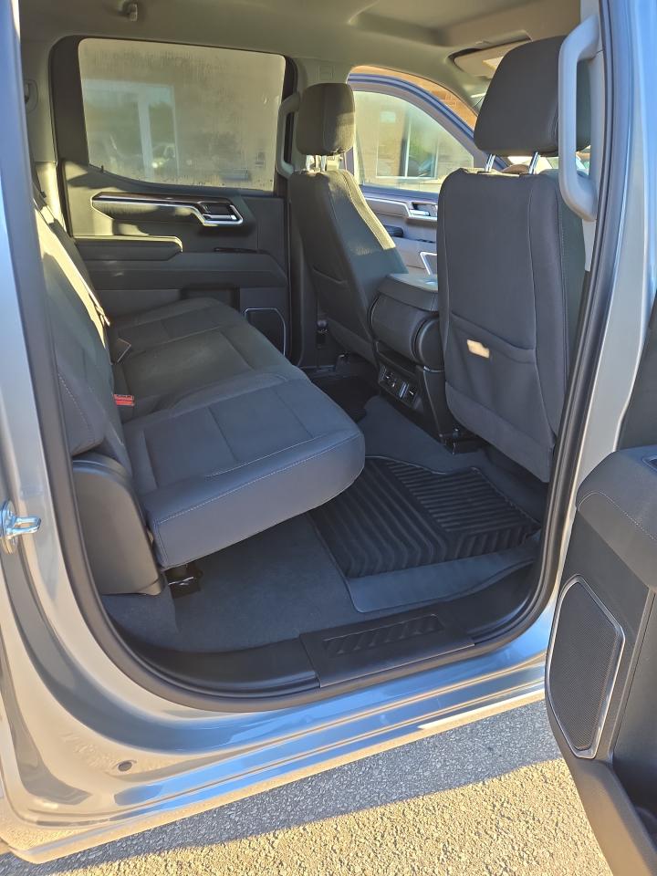 2025 Chevrolet Silverado 1500 LT Photo