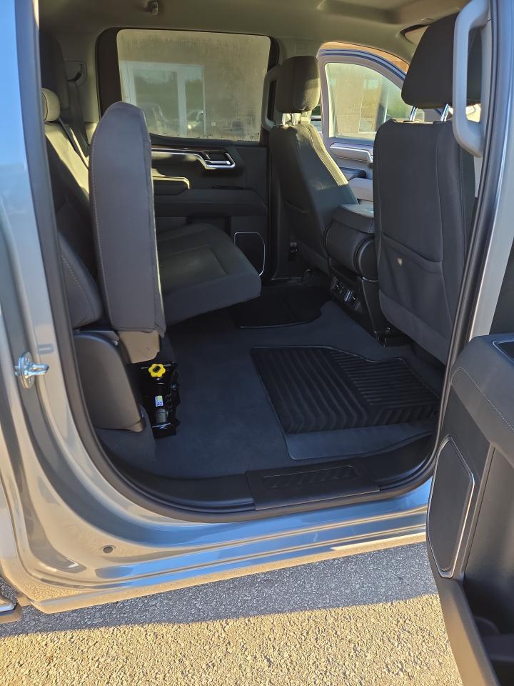 2025 Chevrolet Silverado 1500 LT Photo