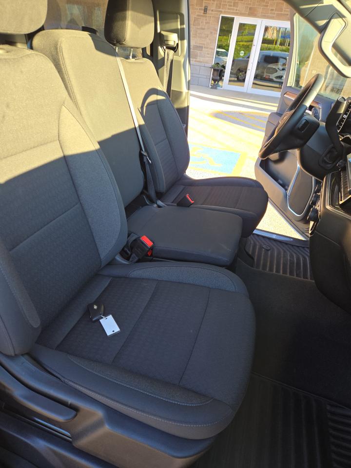 2025 Chevrolet Silverado 1500 LT Photo