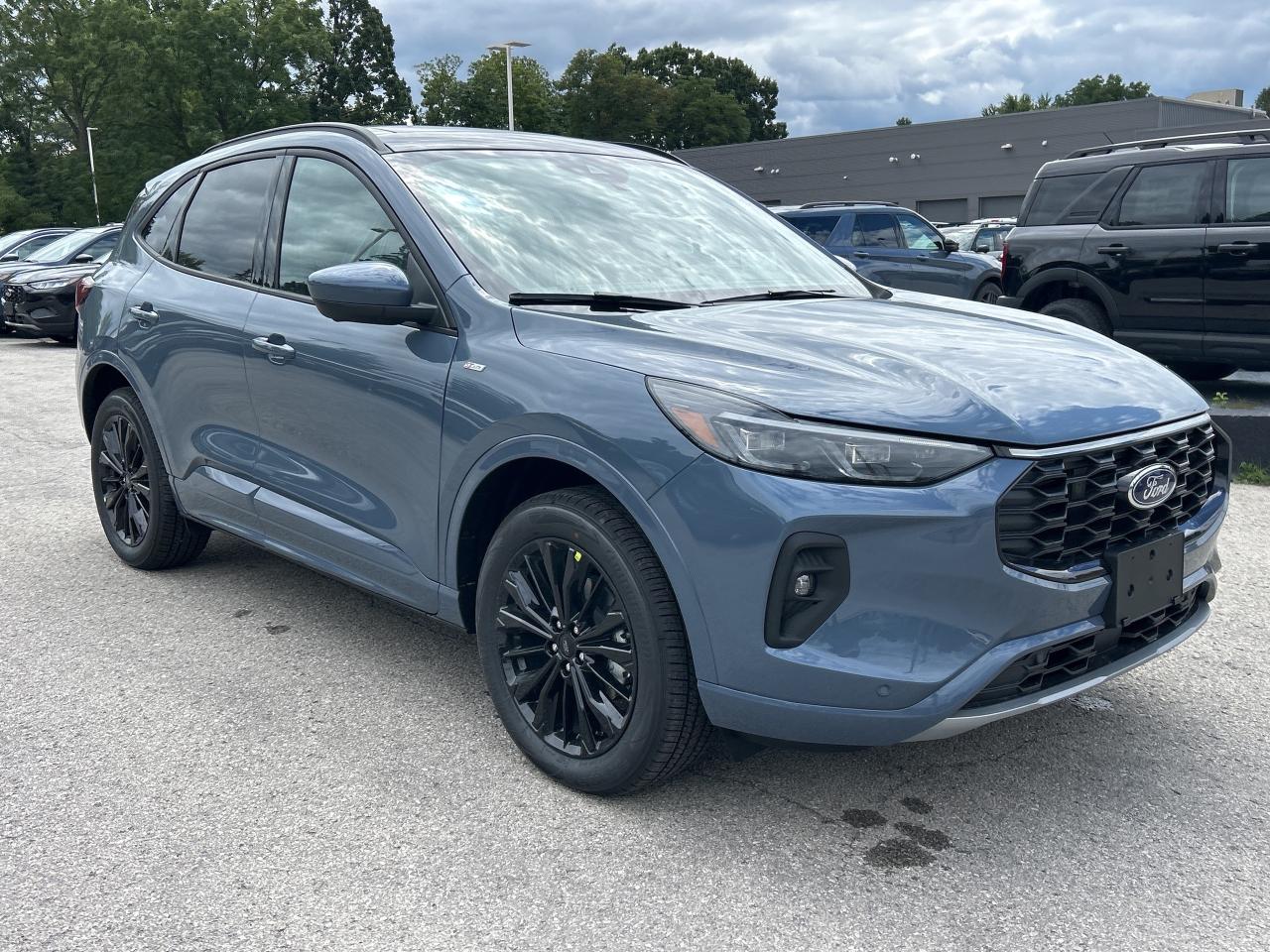 2025 Ford Escape ST-Line Elite  - Sunroof Photo2