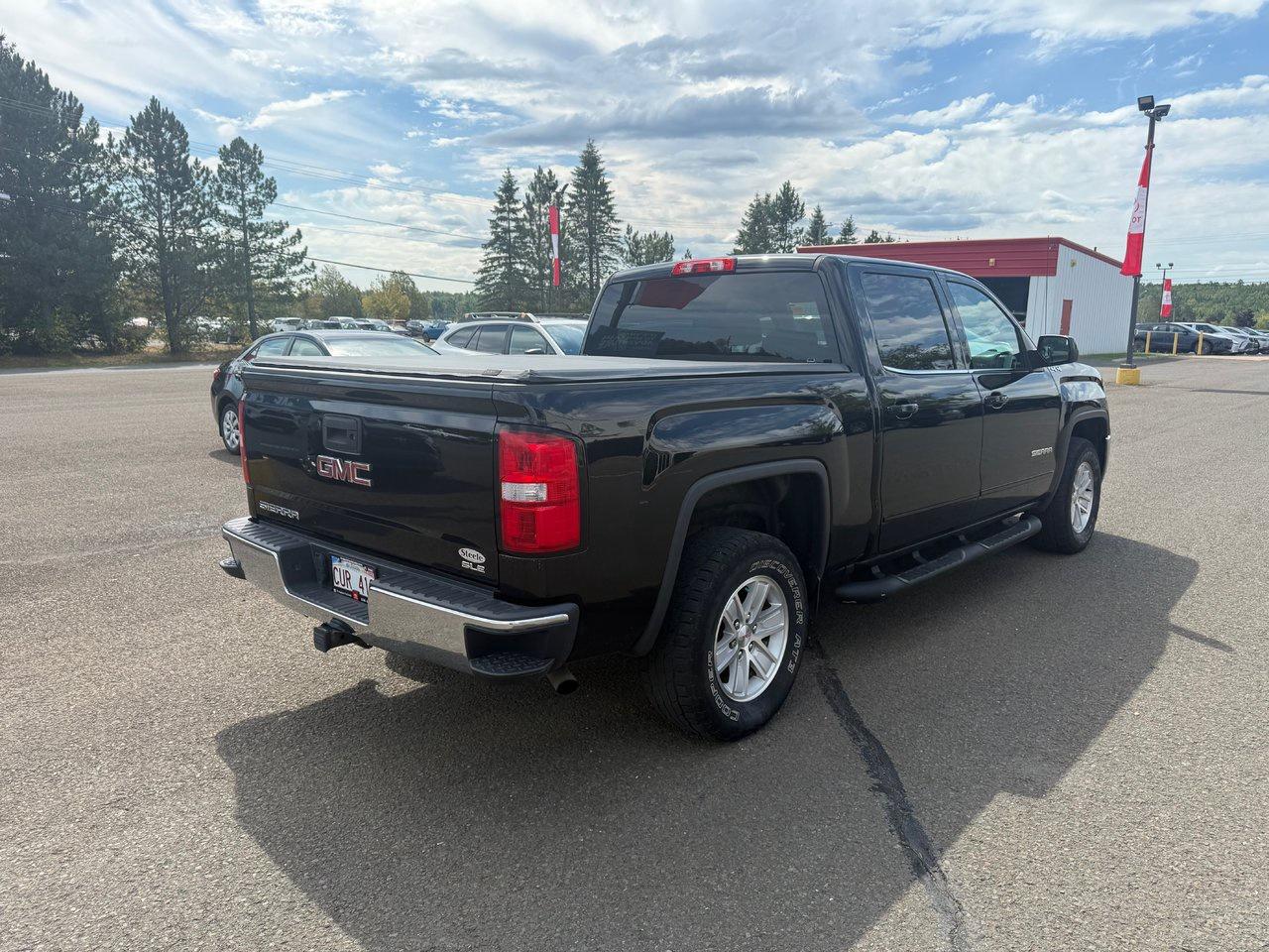 2018 GMC Sierra 1500 SLE Photo
