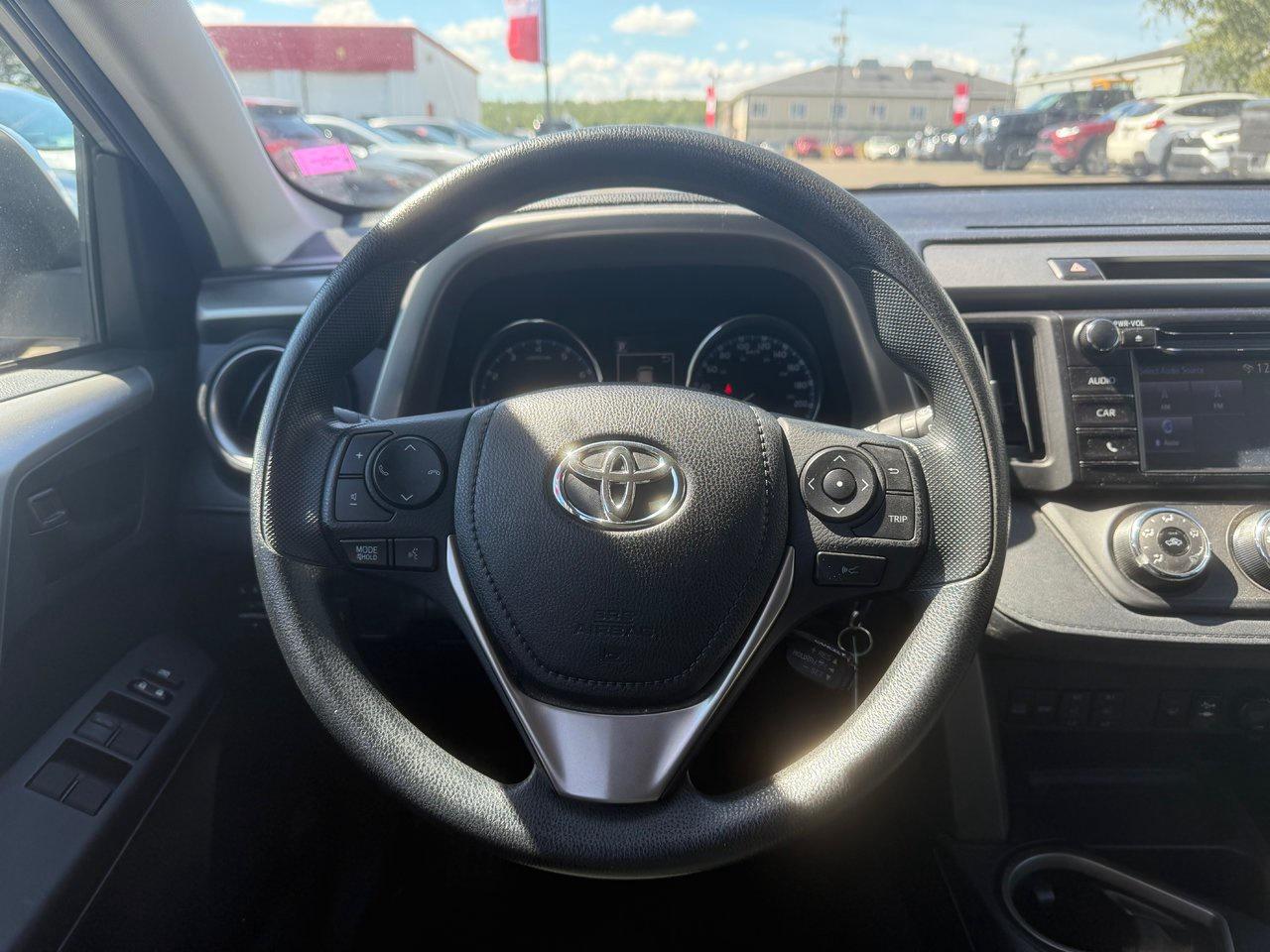 2018 Toyota RAV4 LE Photo