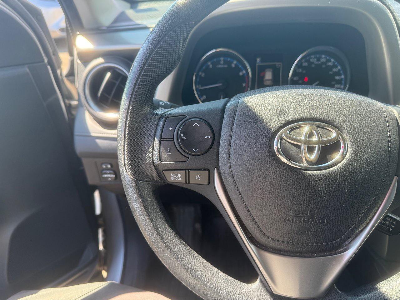 2018 Toyota RAV4 LE Photo