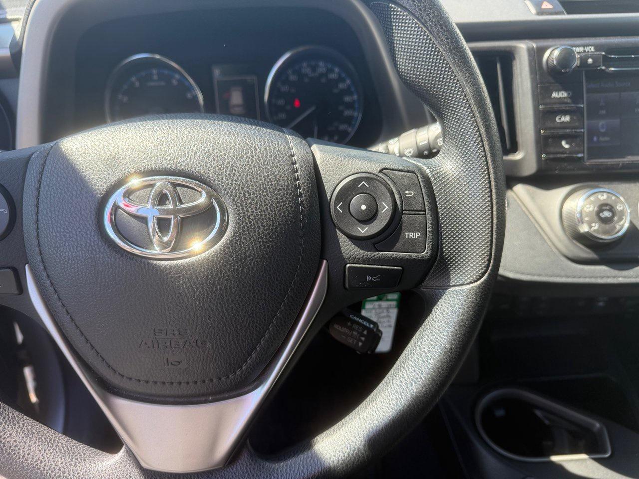 2018 Toyota RAV4 LE Photo