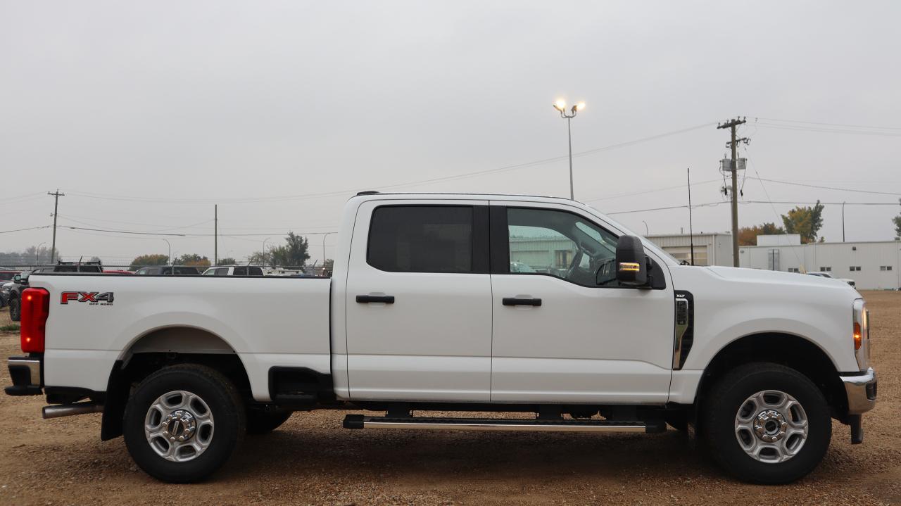 2026 Ford F-350 Super Duty SRW XLT Photo3