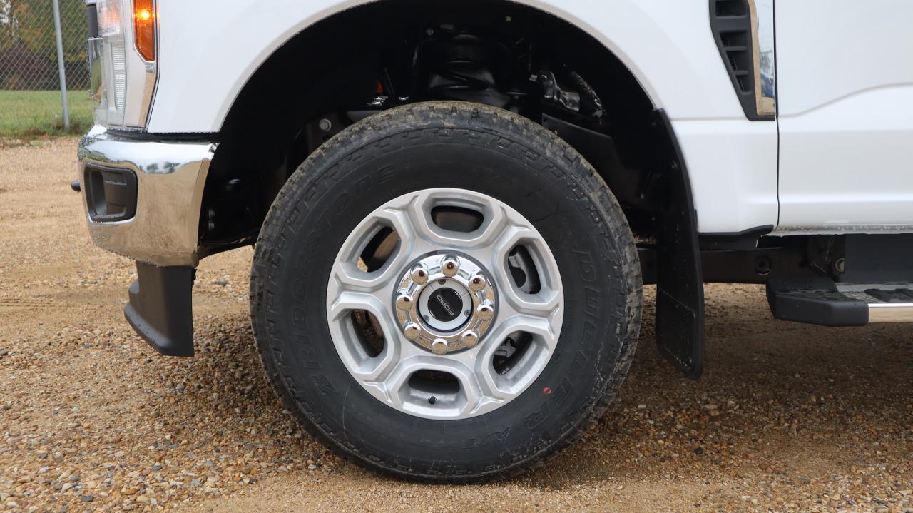 2026 Ford F-350 Super Duty SRW XLT Photo5