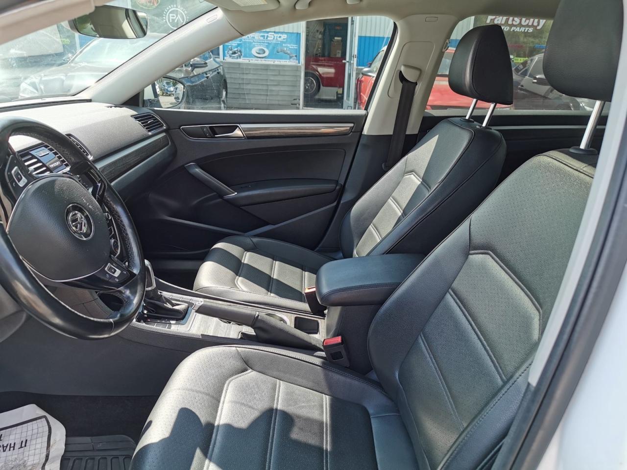 2018 Volkswagen Passat SE - Photo #13