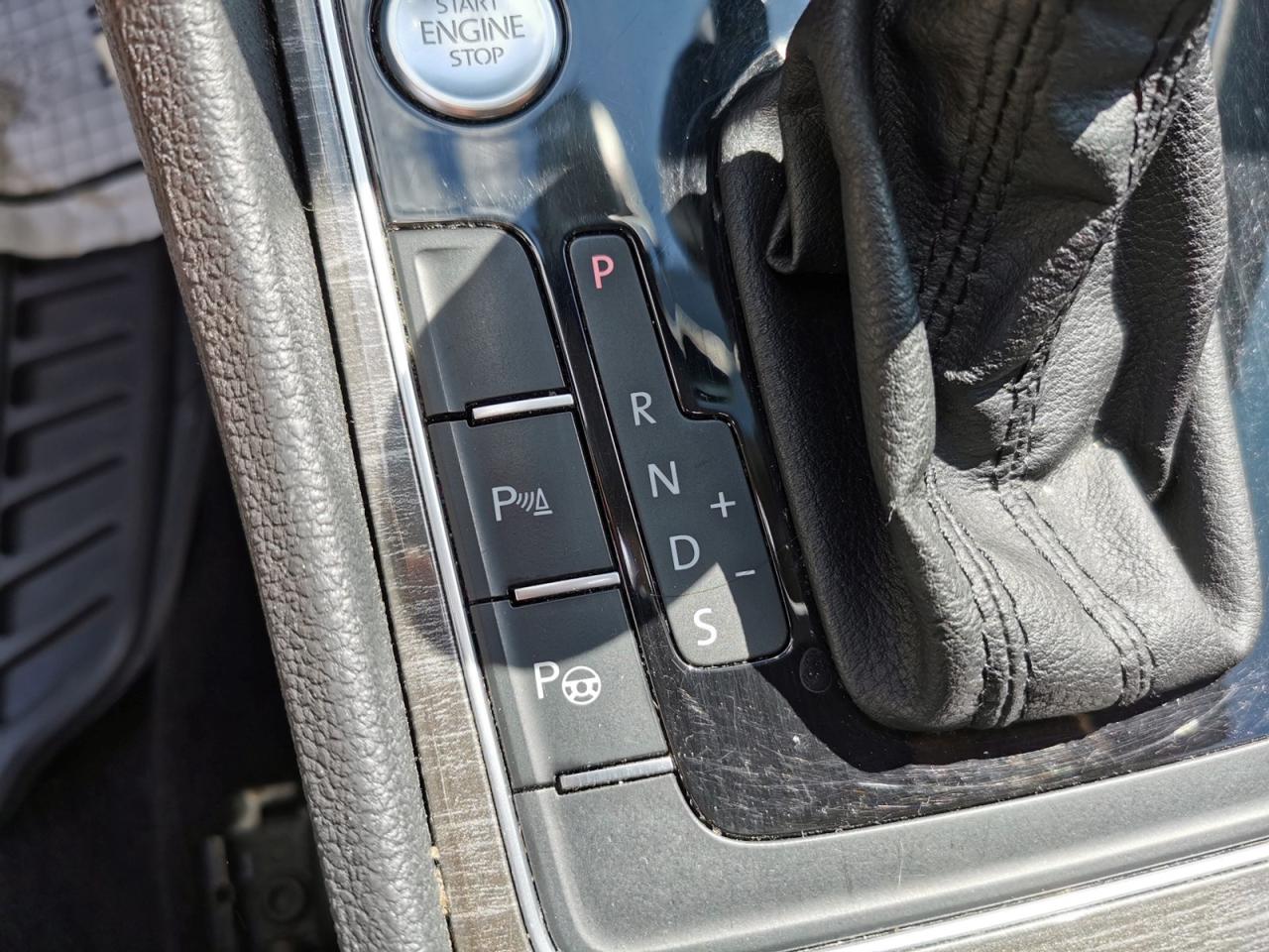 2018 Volkswagen Passat SE - Photo #19