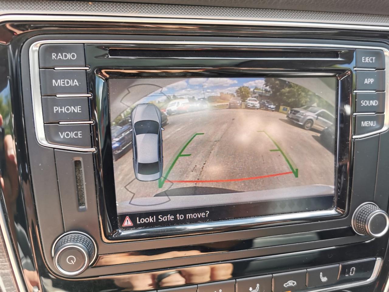 2018 Volkswagen Passat SE - Photo #21