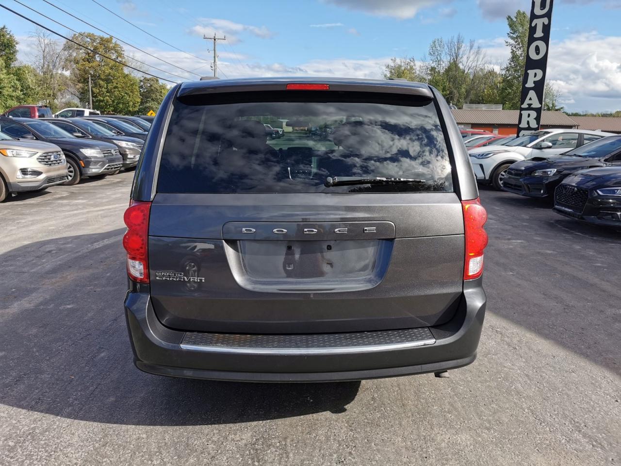 2014 Dodge Grand Caravan SE - Photo #6