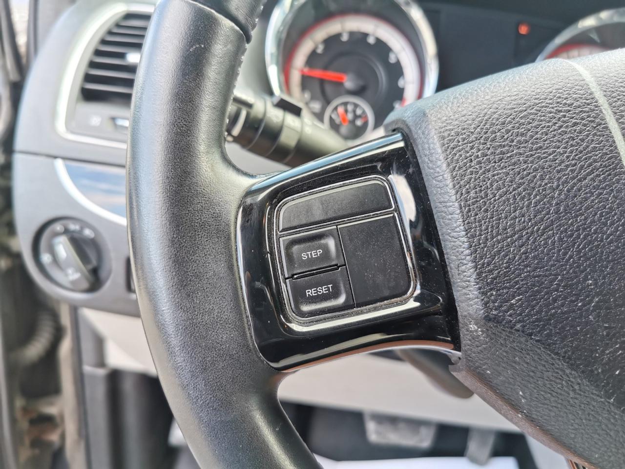 2014 Dodge Grand Caravan SE - Photo #14