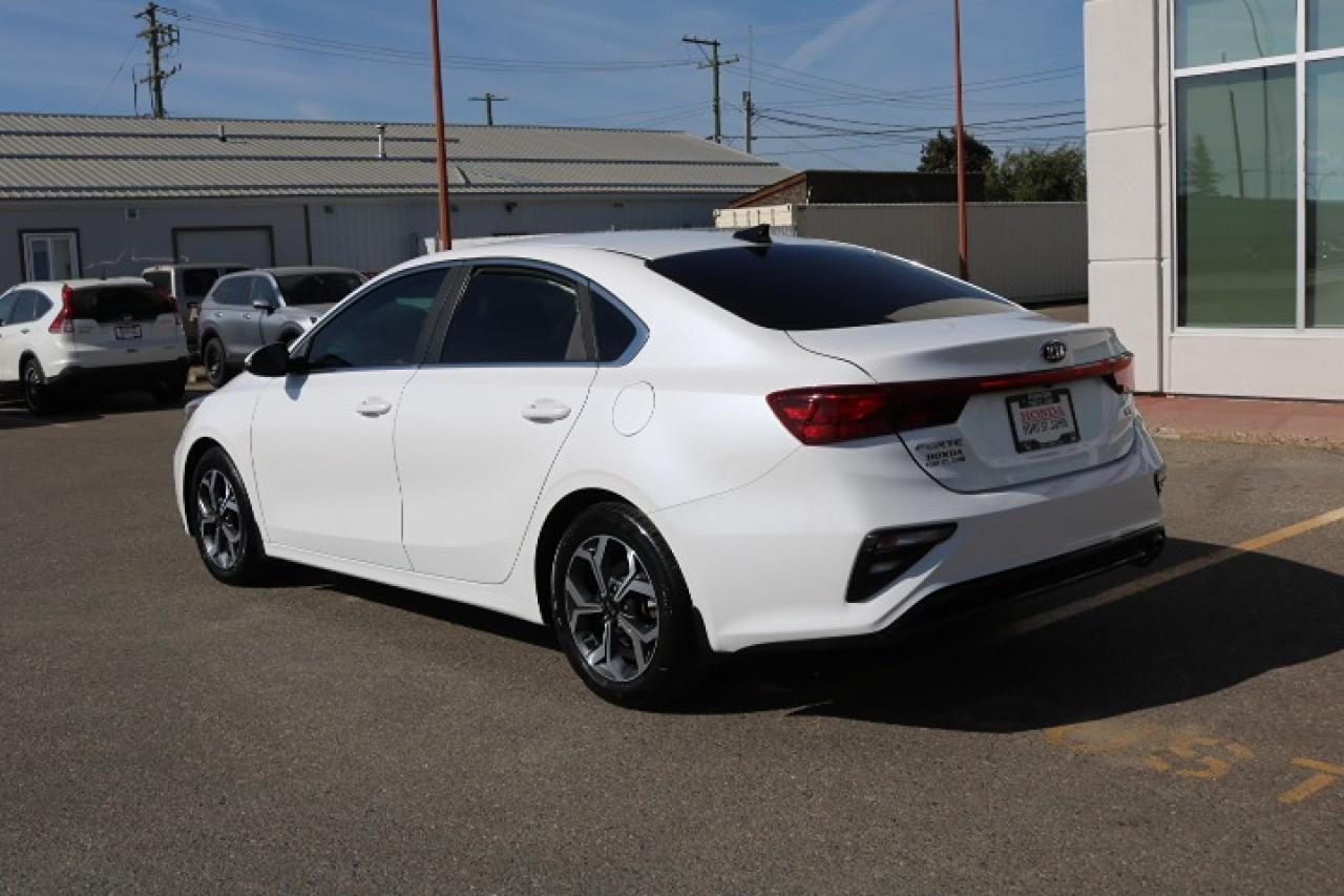 2020 Kia Forte EX Photo2