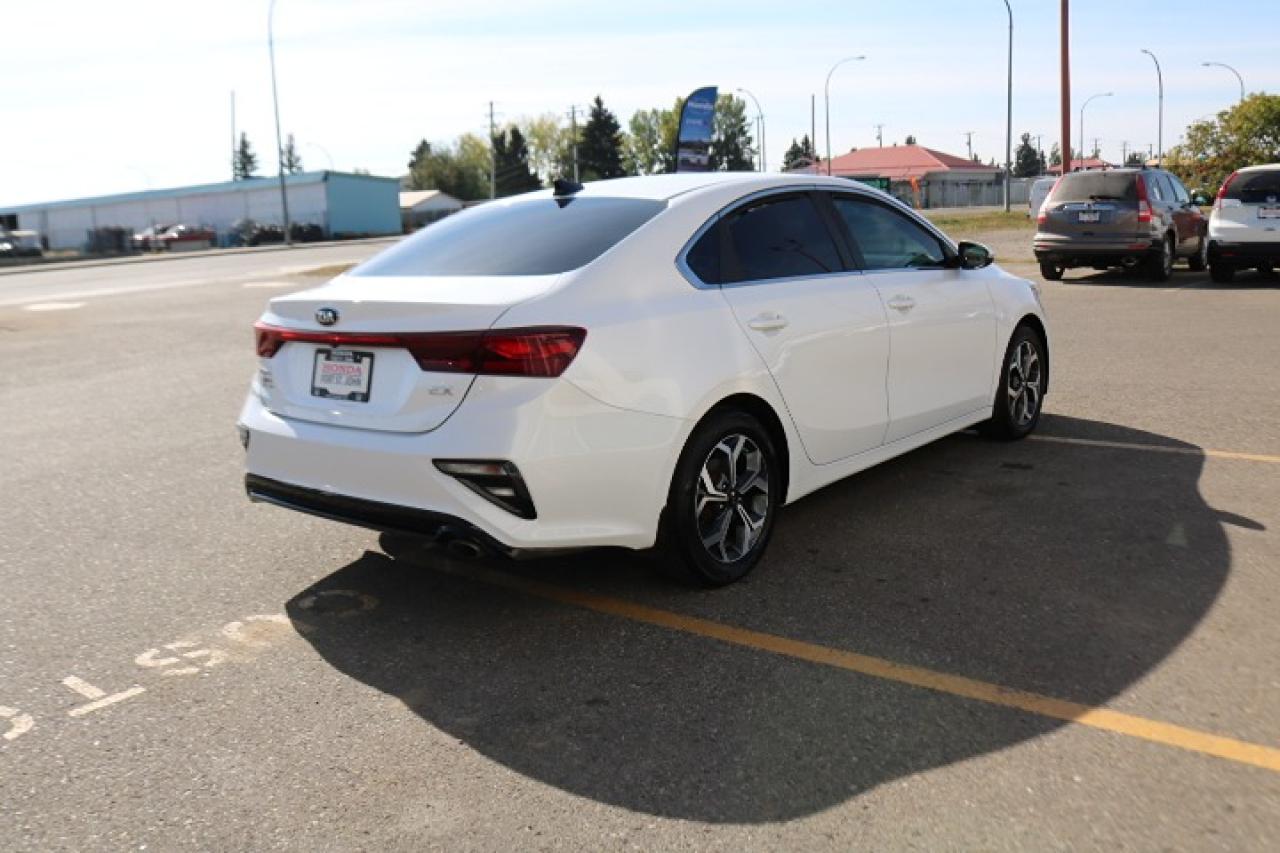 2020 Kia Forte EX Photo4