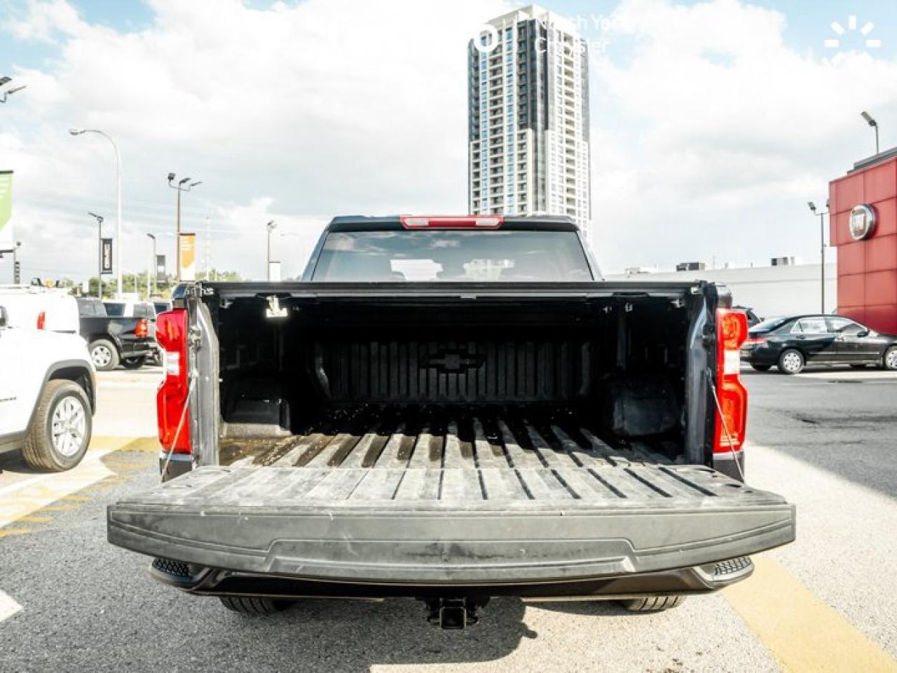 2023 Chevrolet Silverado 1500 RST 147'' V8 Tonneau Cover Captain Seats 13.4'' Screen Remote Start Photo