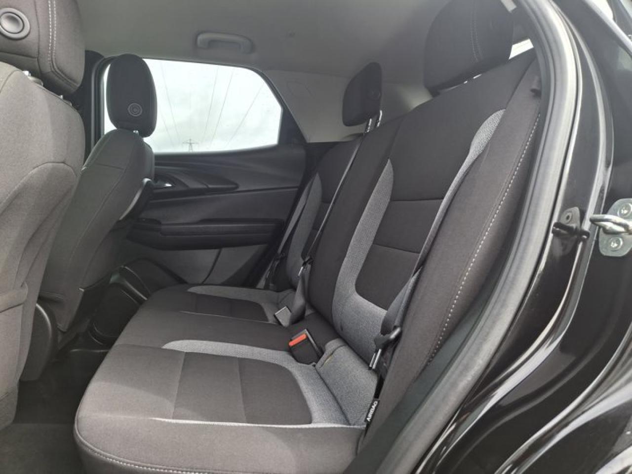 2022 Chevrolet TrailBlazer LT | Apple CarPlay | Android Auto | Heated Seats | Rear Camera | Remote Start | Alloy Wheels & More! Photo