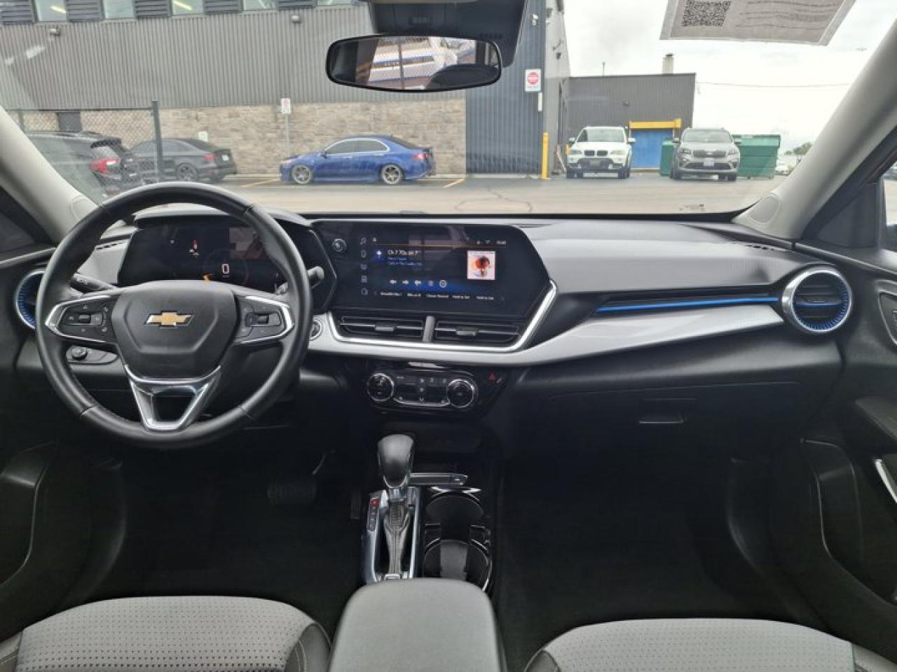 2024 Chevrolet Trax LT | Sunroof | Apple CarPlay | Android Auto | Heated Seats & Steering | Cruise Control | and More ! Photo