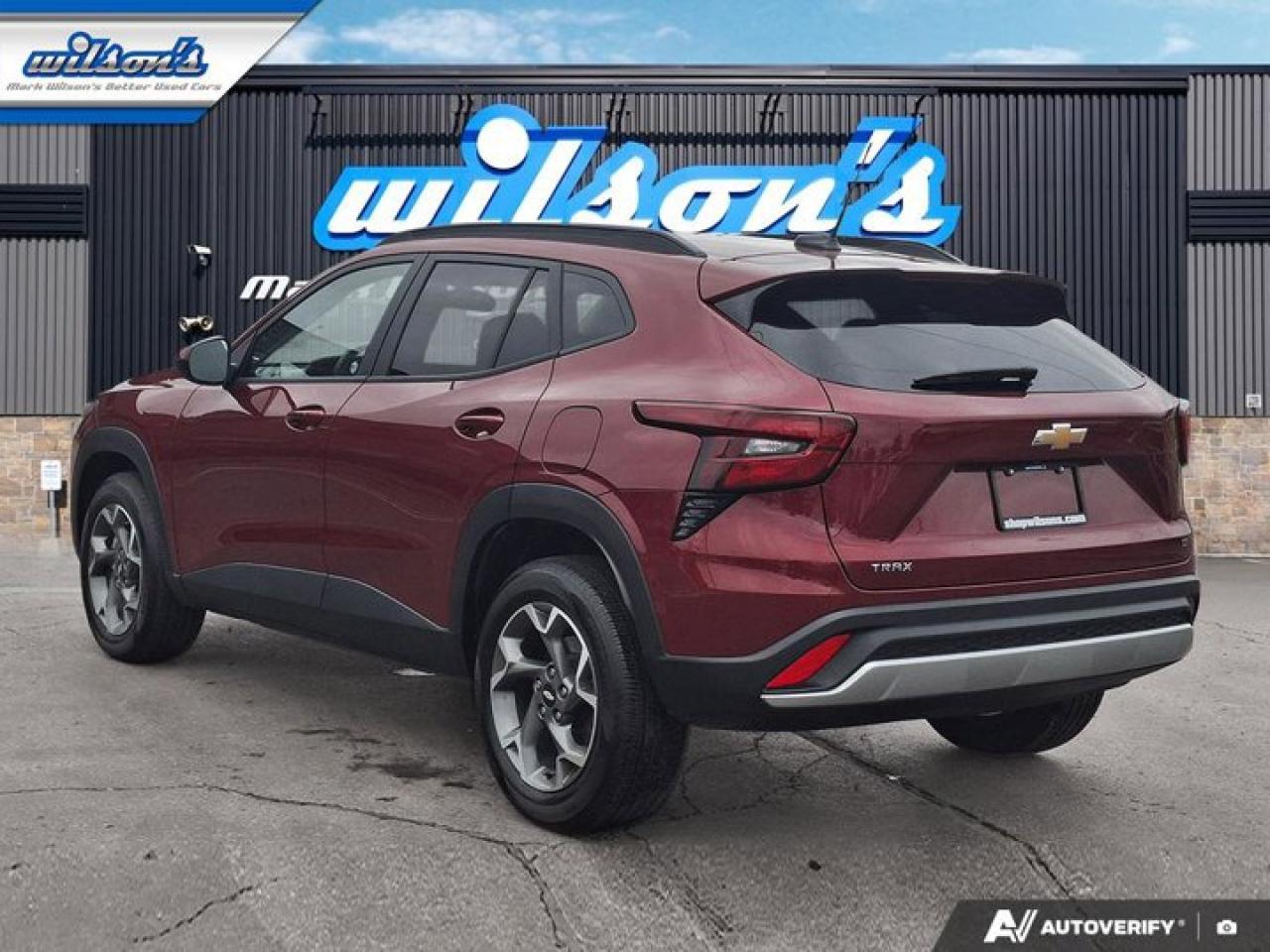 2024 Chevrolet Trax LT | Sunroof | Apple CarPlay | Android Auto | Heated Seats & Steering | Cruise Control | and More ! Photo