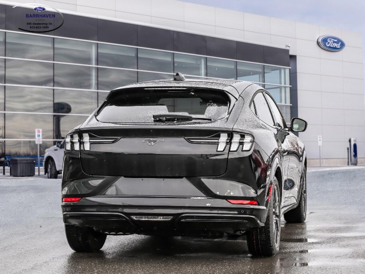 2025 Ford Mustang Mach-E Premium Photo2