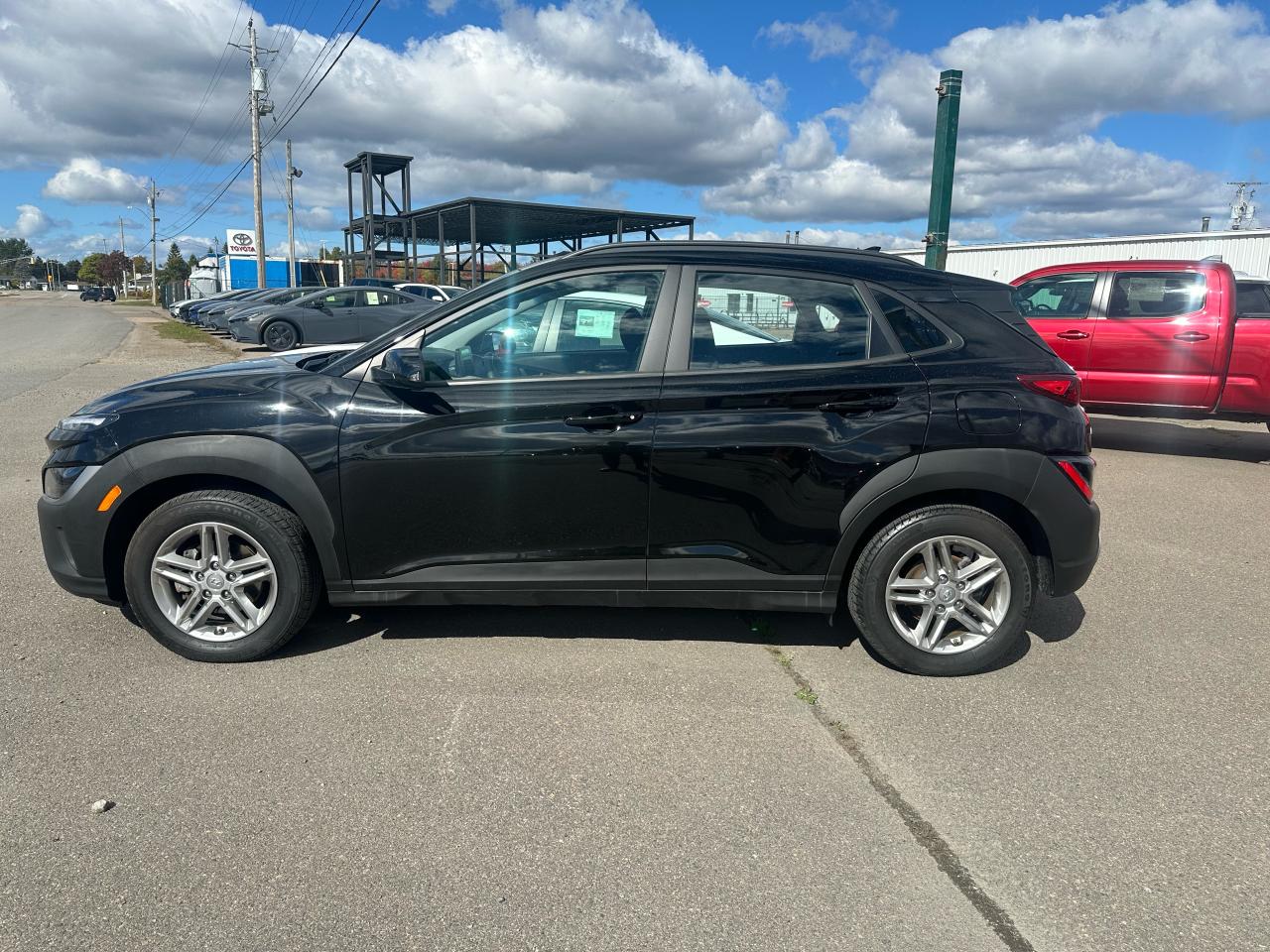 2023 Hyundai KONA Essential Photo