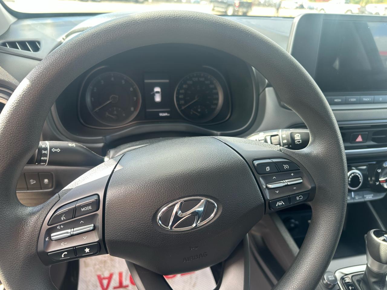 2023 Hyundai KONA Essential Photo