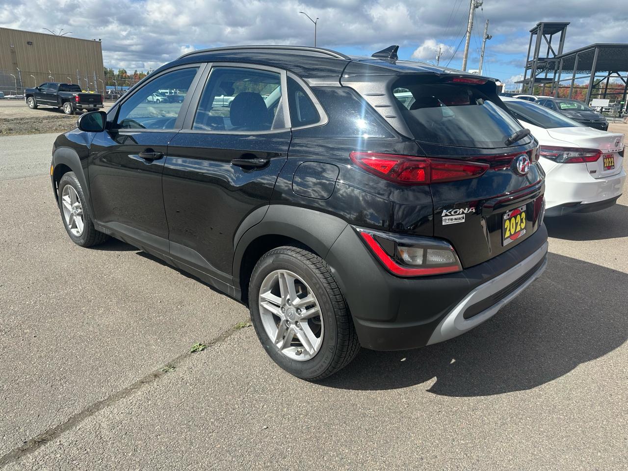 2023 Hyundai KONA Essential Photo