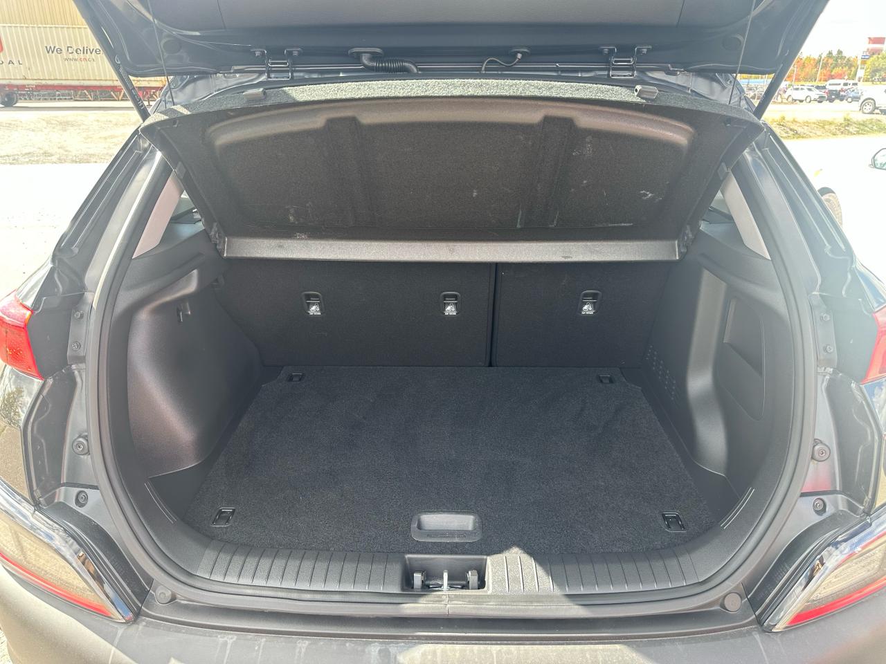2023 Hyundai KONA Essential Photo
