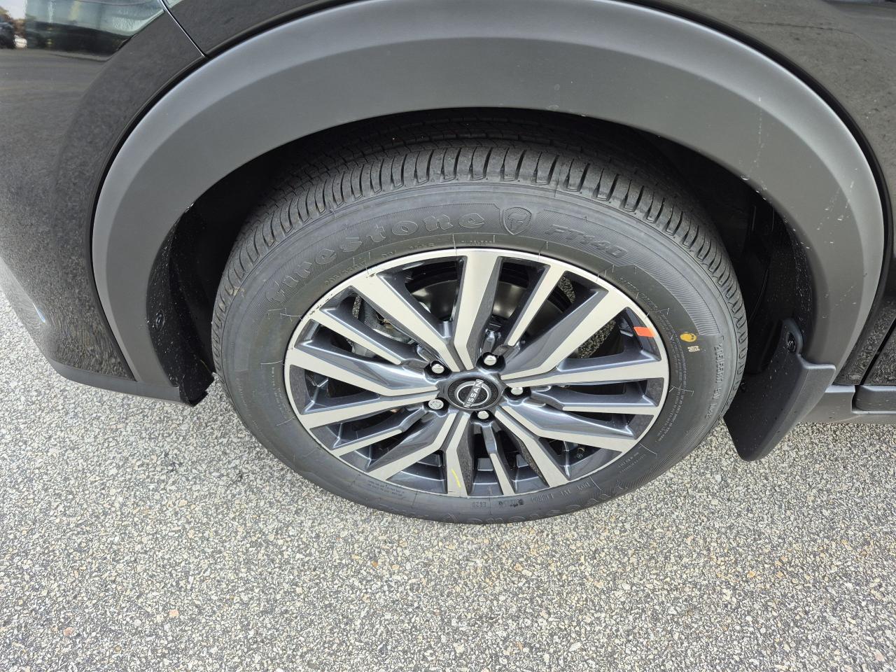 2025 Nissan Kicks Play SV FWD Photo14