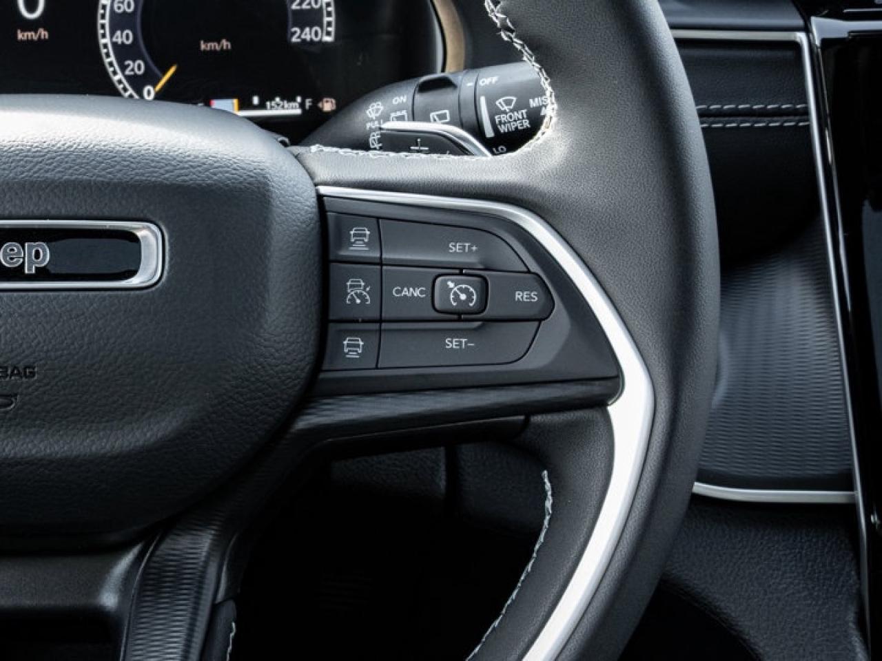 2025 Jeep Grand Cherokee L Altitude Photo