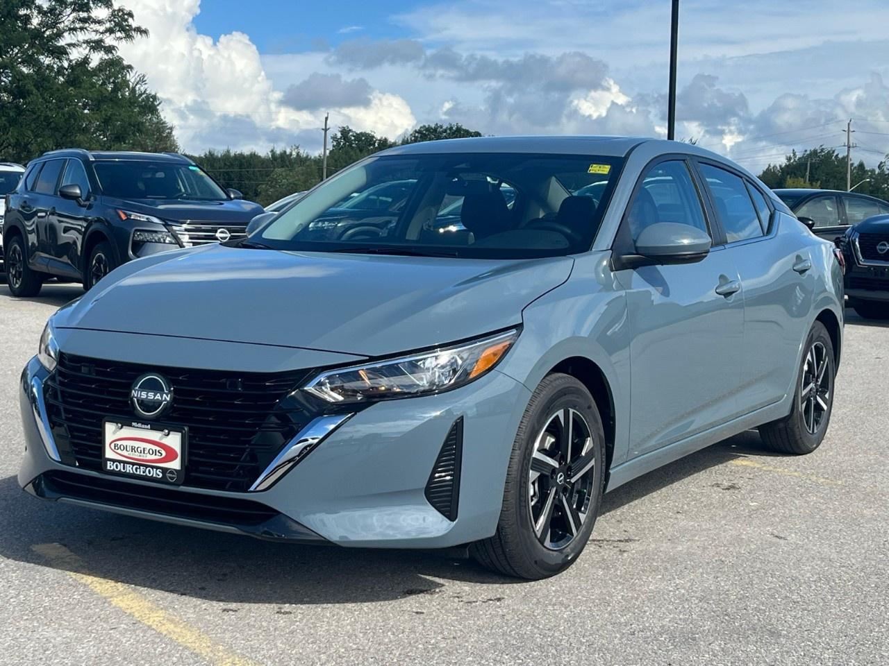 2025 Nissan Sentra SV CVT Photo2