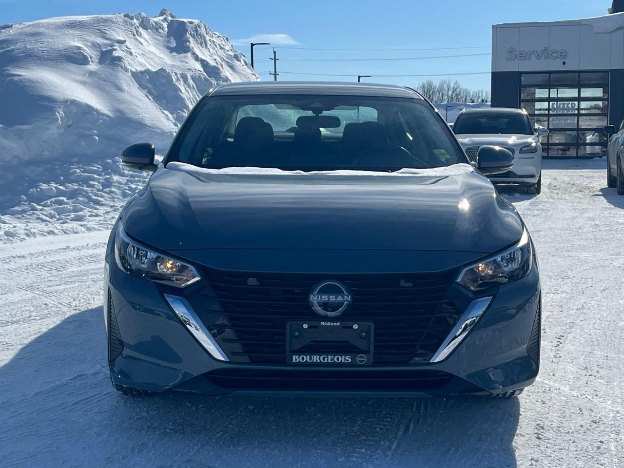 2025 Nissan Sentra SV CVT Photo