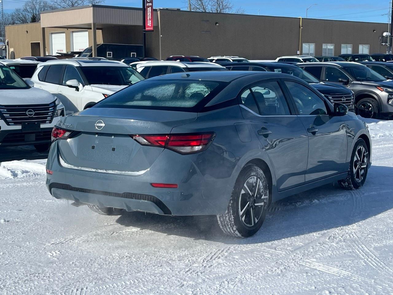 2025 Nissan Sentra SV CVT Photo