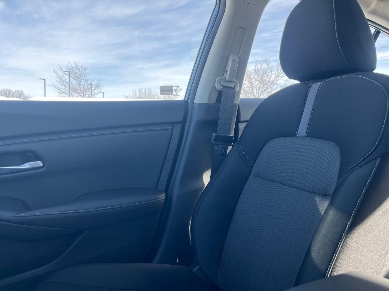 2025 Nissan Sentra SV CVT Photo