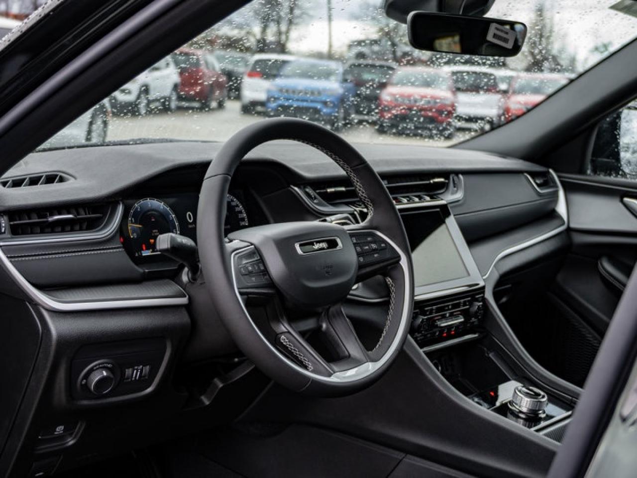 2025 Jeep Grand Cherokee L Altitude Photo