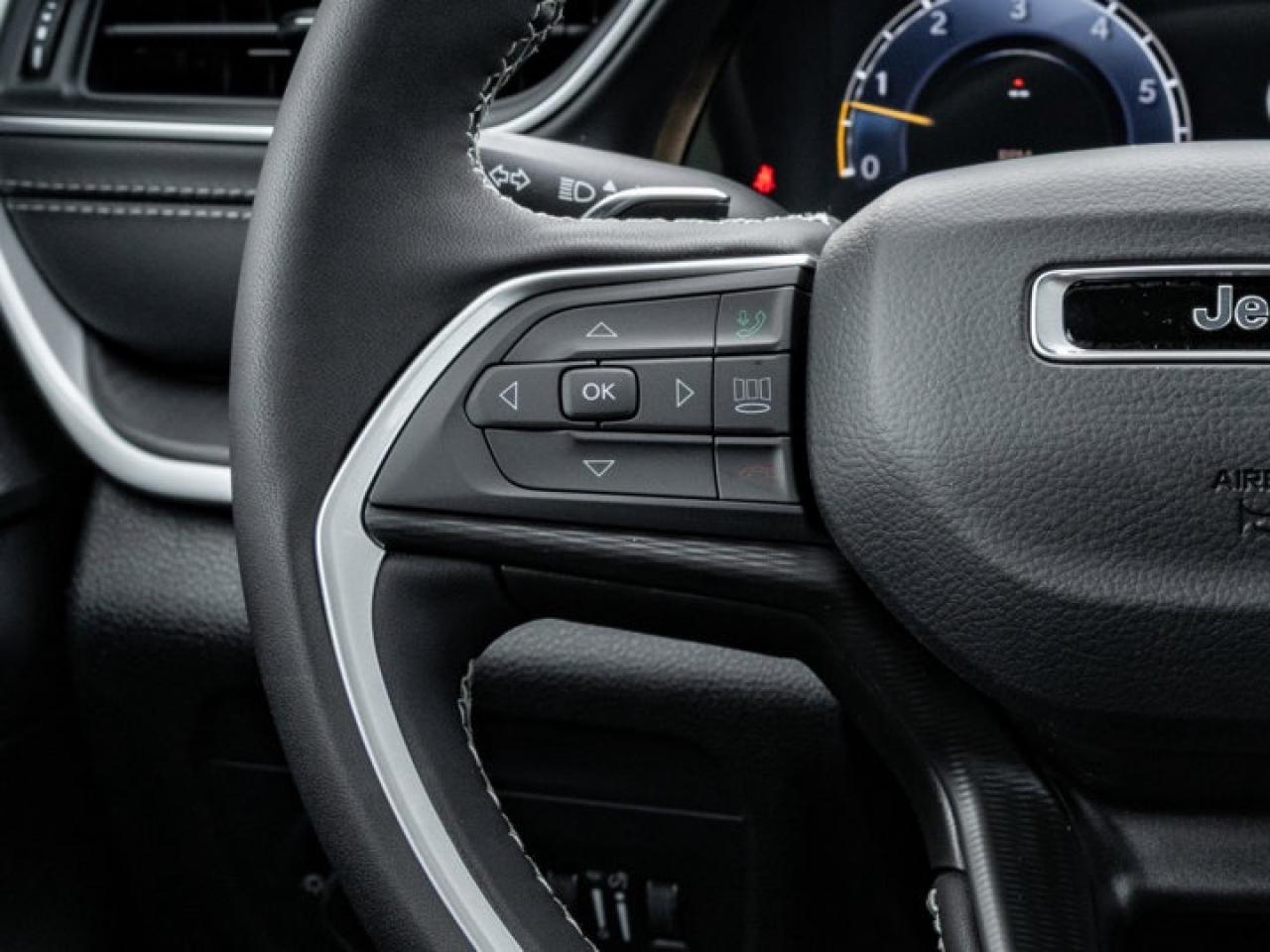 2025 Jeep Grand Cherokee L Altitude Photo