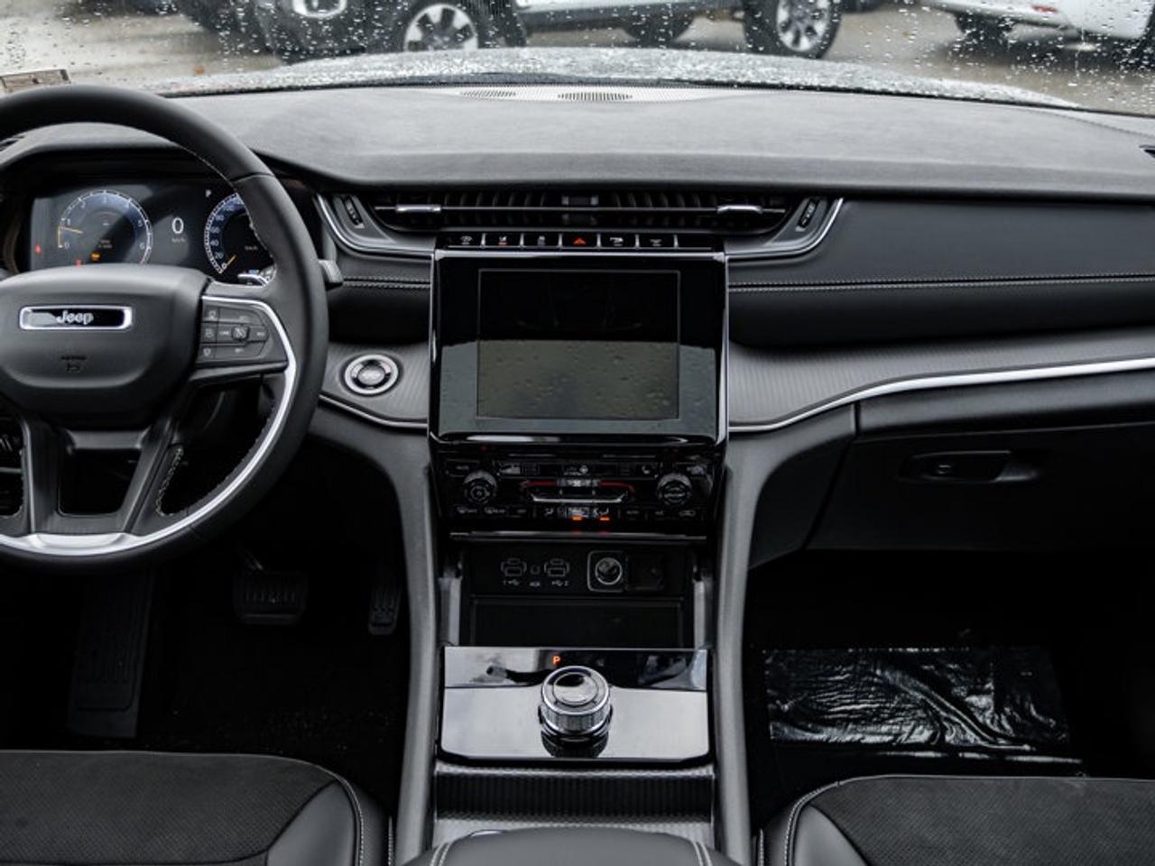 2025 Jeep Grand Cherokee L ALTITUDE Photo