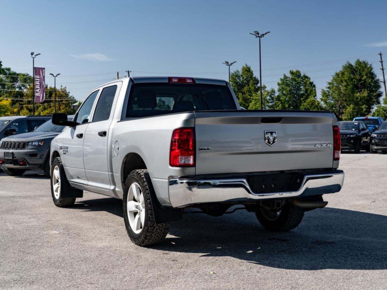 2023 RAM 1500 Classic SLT Photo4