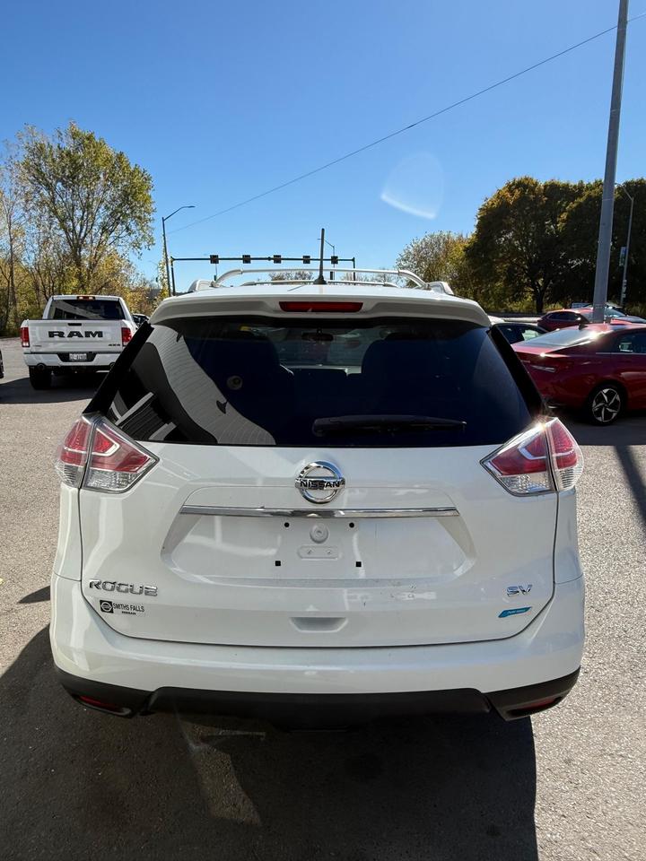 2015 Nissan Rogue S Photo
