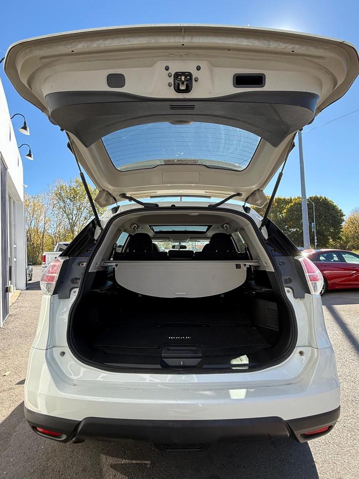 2015 Nissan Rogue S Photo