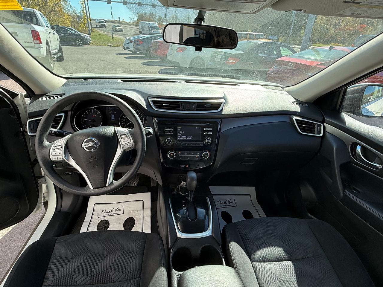 2015 Nissan Rogue S Photo