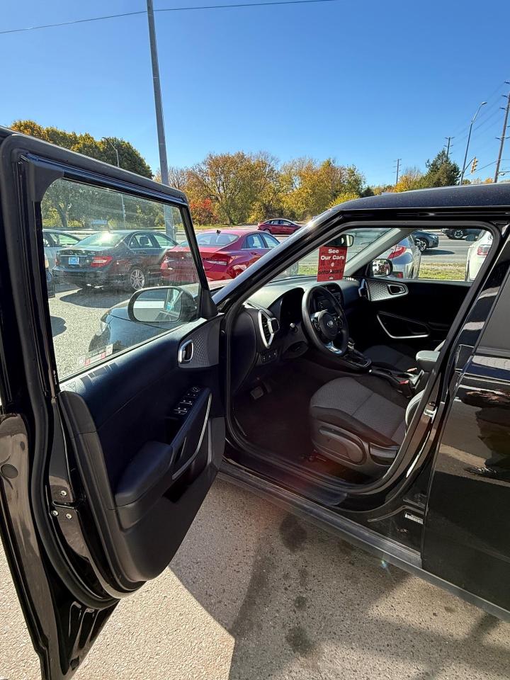 2021 Kia Soul LX Photo4