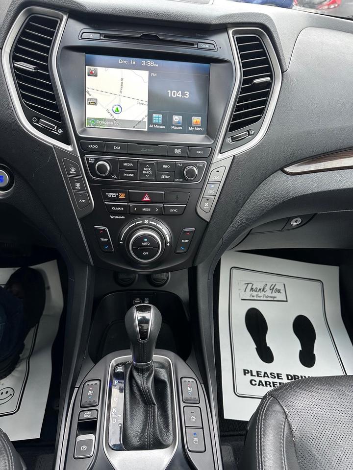 2017 Hyundai Santa Fe XL Ultimate Photo