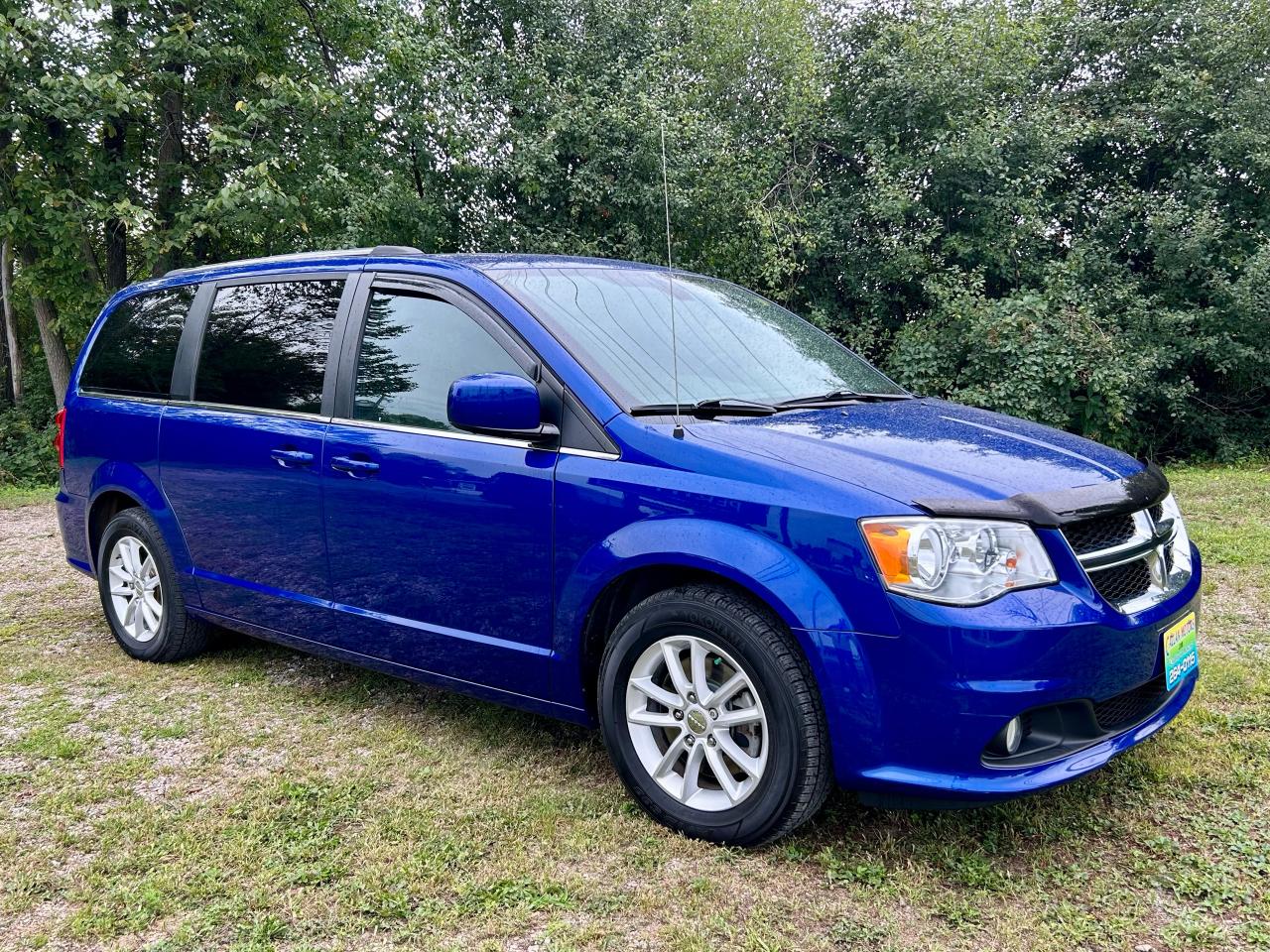 2020 Dodge Grand Caravan PREMIUM PLUS With only 40181 km - Photo #2
