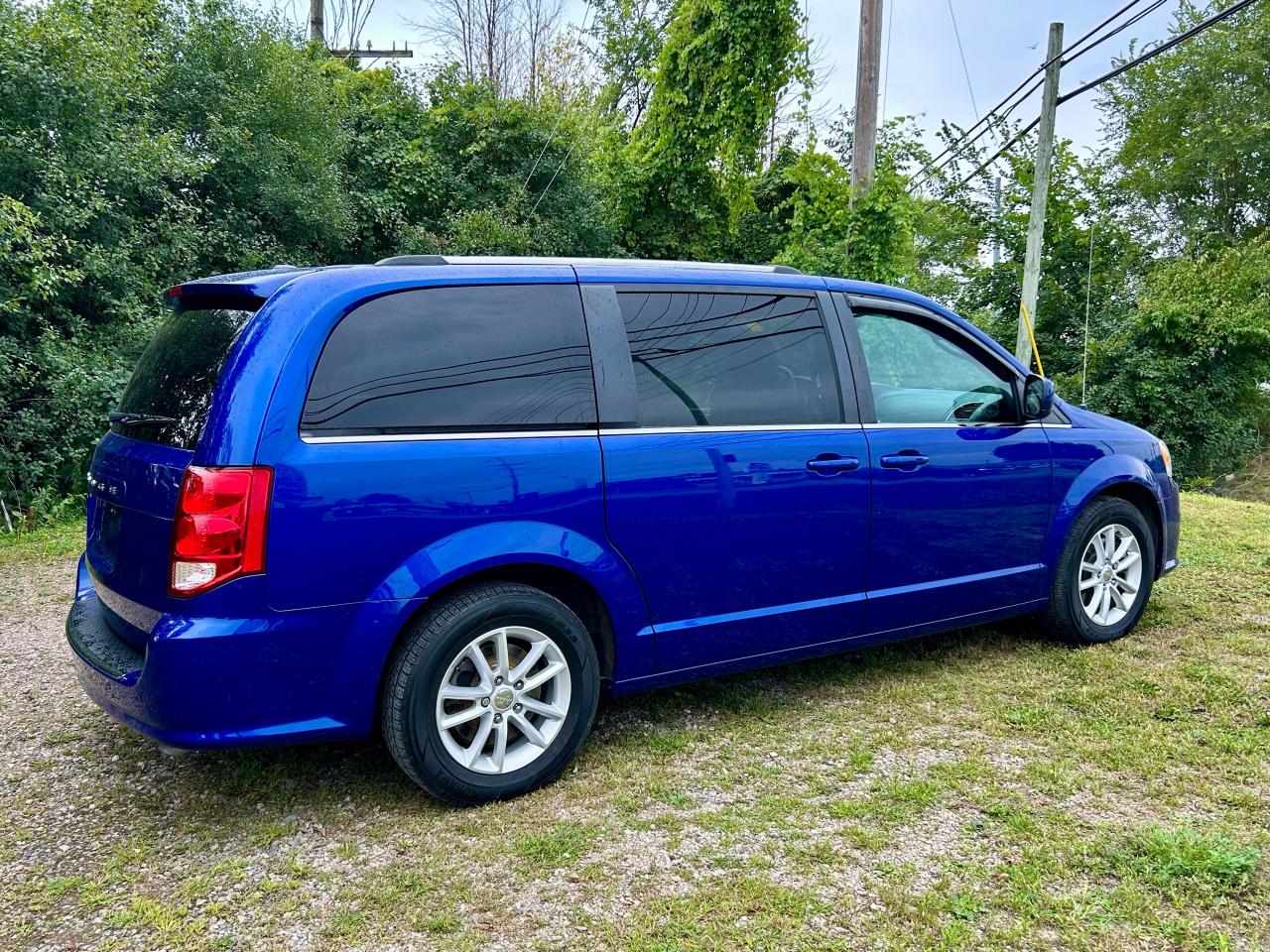 2020 Dodge Grand Caravan PREMIUM PLUS With only 40181 km - Photo #7