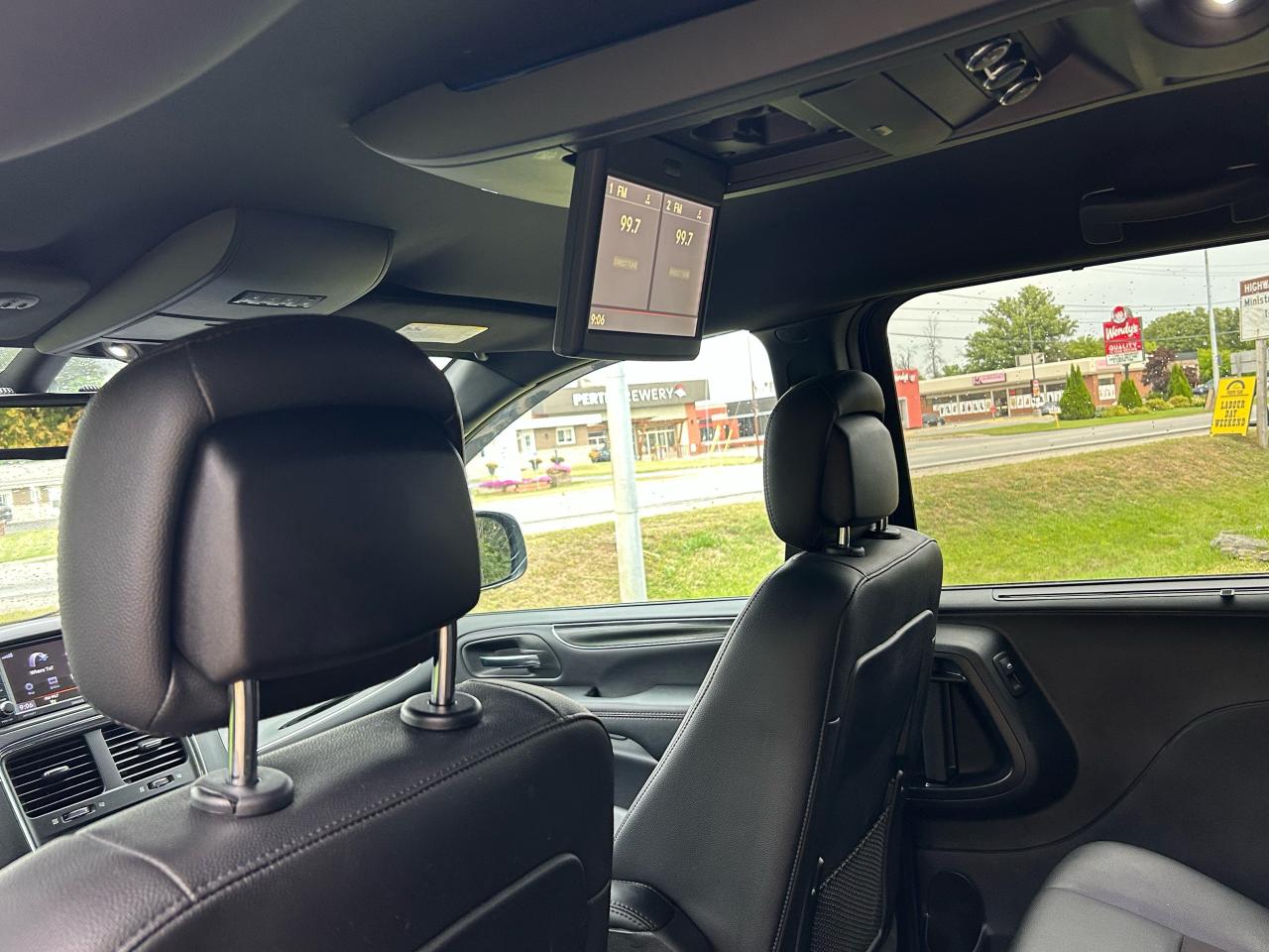 2020 Dodge Grand Caravan PREMIUM PLUS With only 40181 km - Photo #16