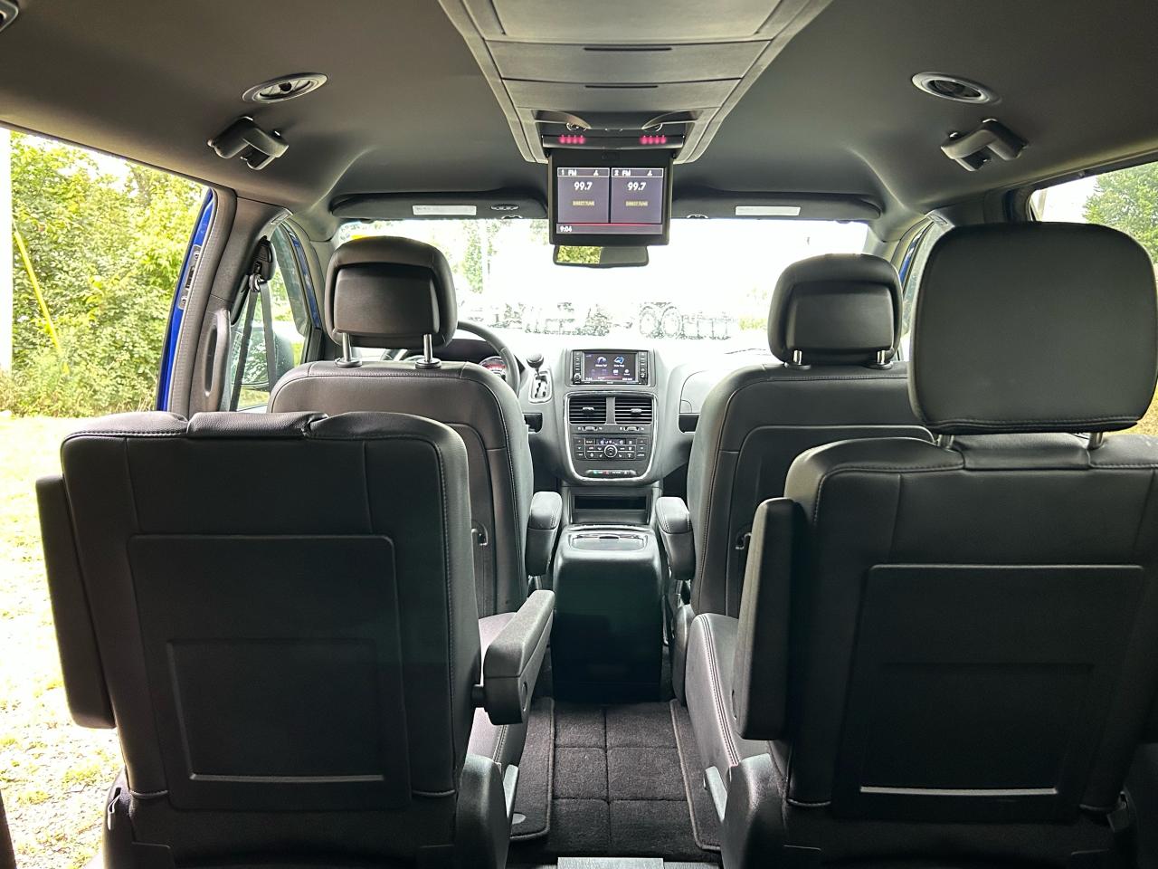 2020 Dodge Grand Caravan PREMIUM PLUS With only 40181 km - Photo #12