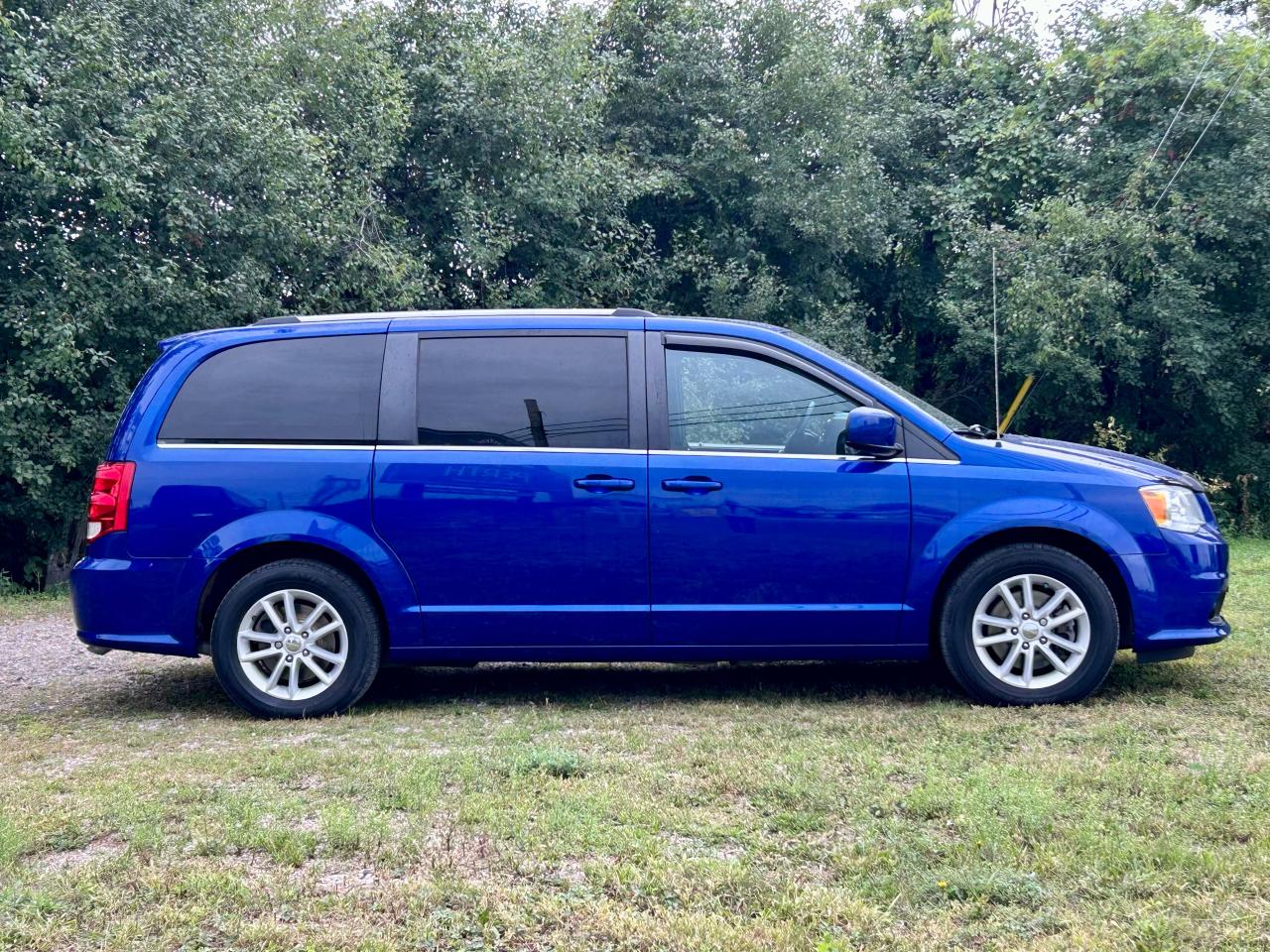 2020 Dodge Grand Caravan PREMIUM PLUS With only 40181 km - Photo #28