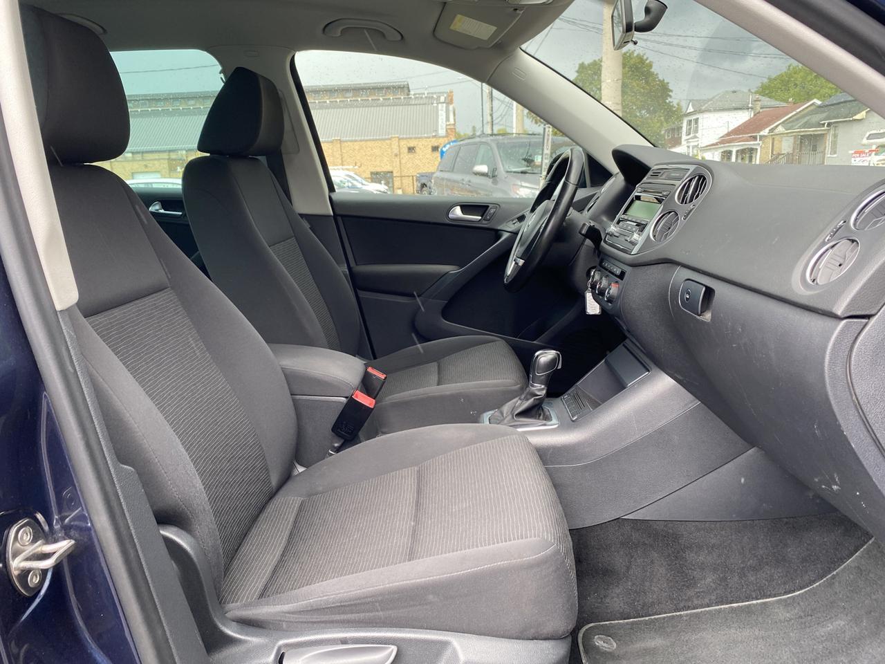 2014 Volkswagen Tiguan S Photo