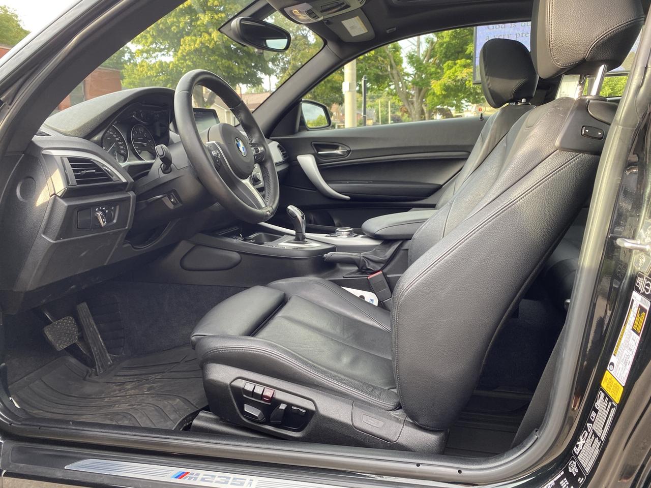 2015 BMW 2-Series M235i xDrive Coupe Photo