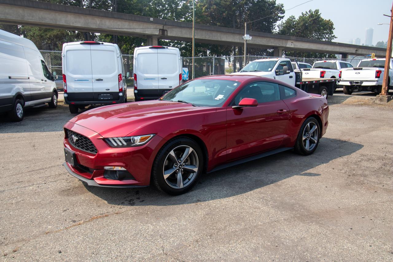 2016 Ford Mustang V6 Photo2